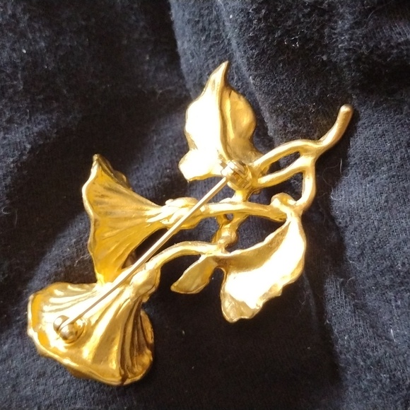 Morning glory and large flower - Picture 8 of 8